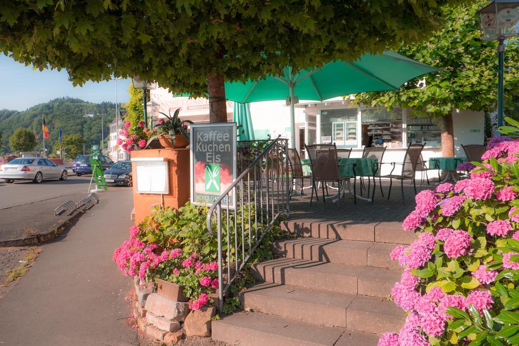 Panorama-Cafe Moselgarten Alf Exterior photo